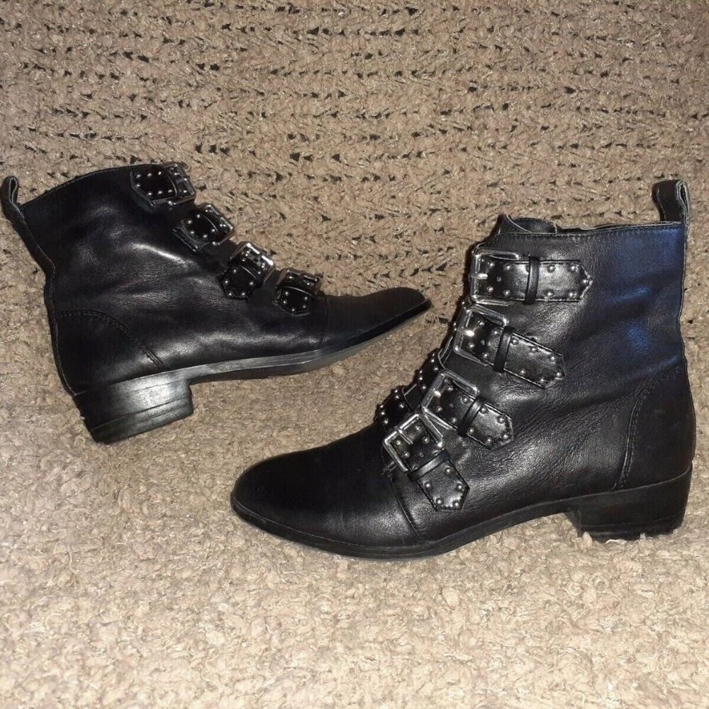 VINCE CAMUTO-Corvina-Black Leather-Studded Buckle-Moto Bootie-Zip-Sz 7-Excellent
